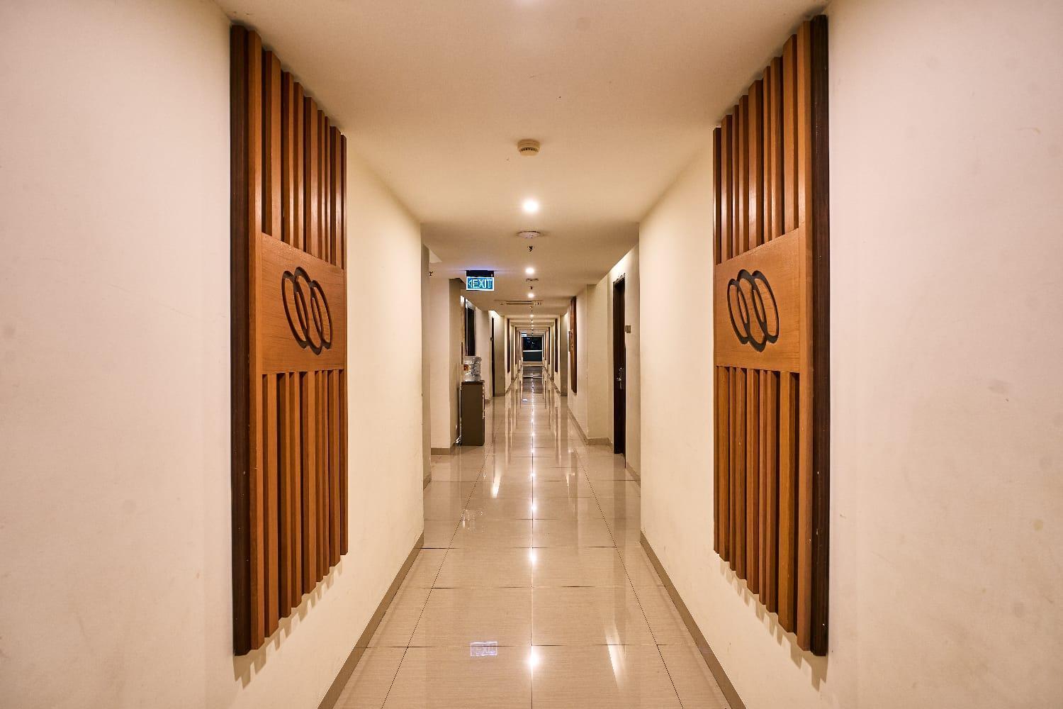 Grand Orchid Hotel Yogyakarta Maguwo Екстериор снимка