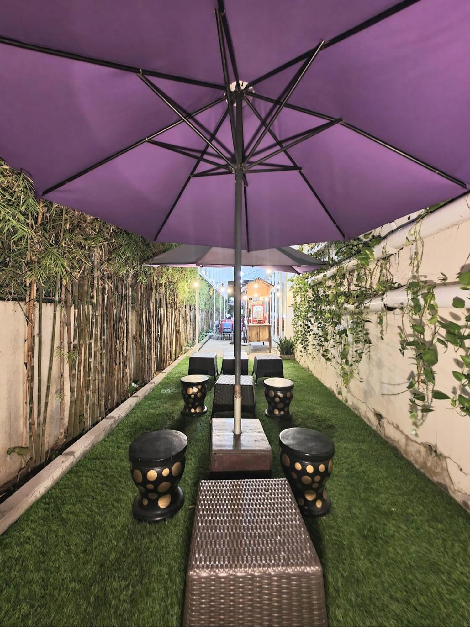 Grand Orchid Hotel Yogyakarta Maguwo Екстериор снимка