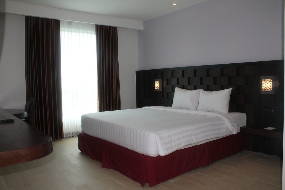 Grand Orchid Hotel Yogyakarta Maguwo Екстериор снимка