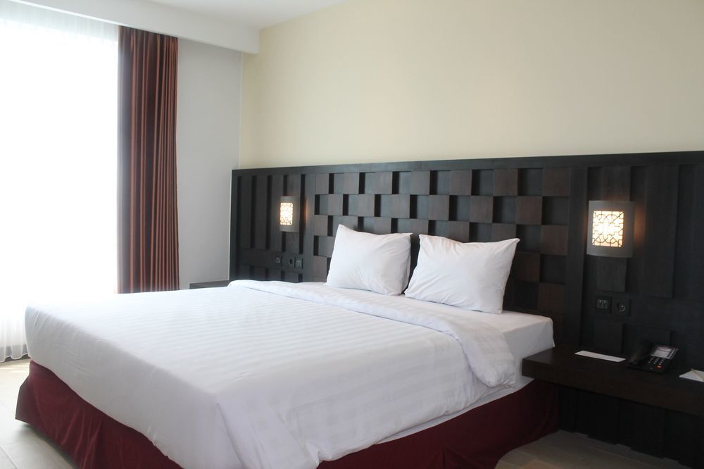 Grand Orchid Hotel Yogyakarta Maguwo Екстериор снимка